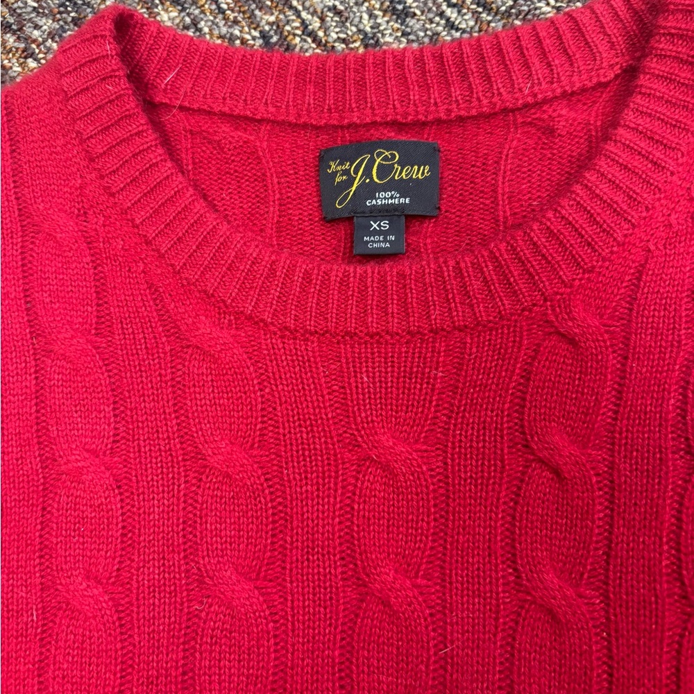 J Crew 100% Cashmere Sweater Cable knit Men’s XS Worn twice Excellent condition